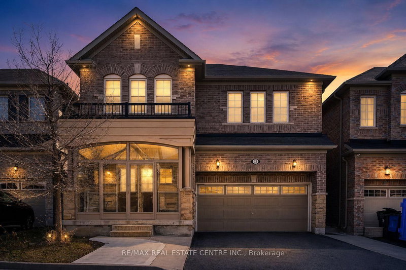home for sale on 37 Zanetta Crescent