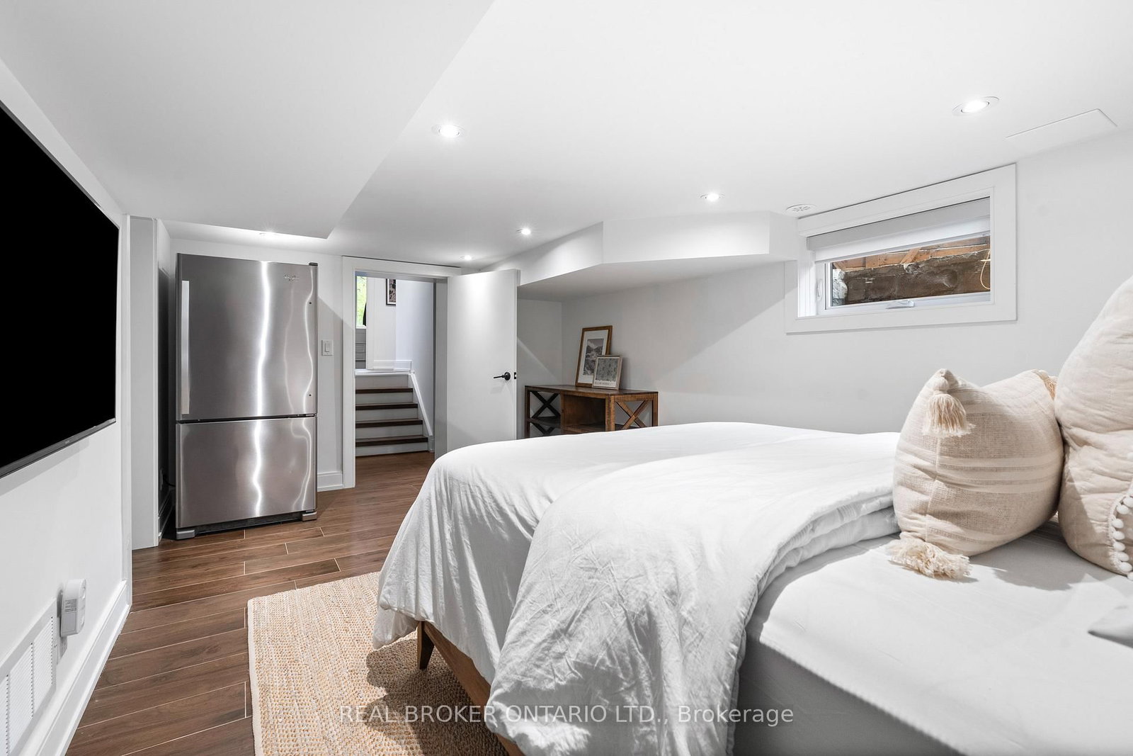 17 Old Oak Road • Toronto, ON photo 28