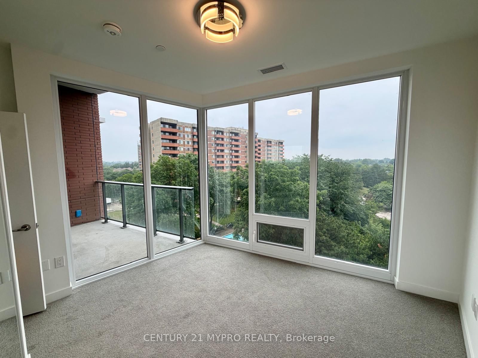 703-4010 Eglinton Avenue, Toronto, ON, photo 5