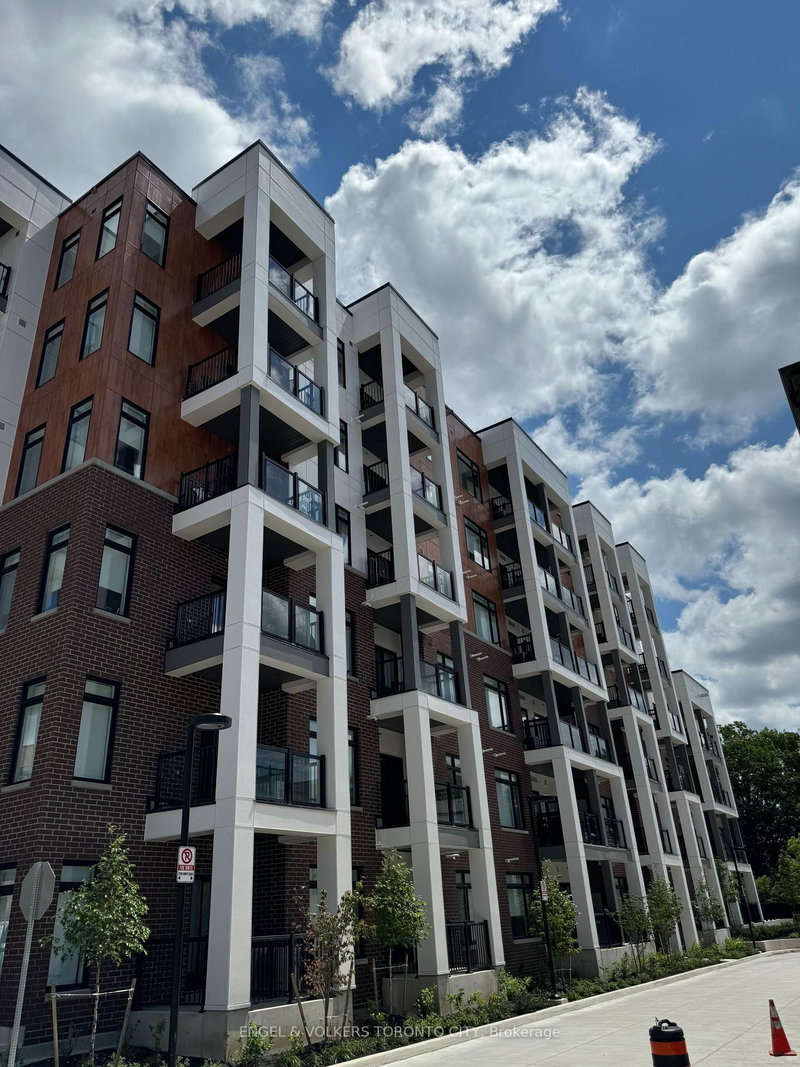 305 - 135 Canon Jackson Drive
