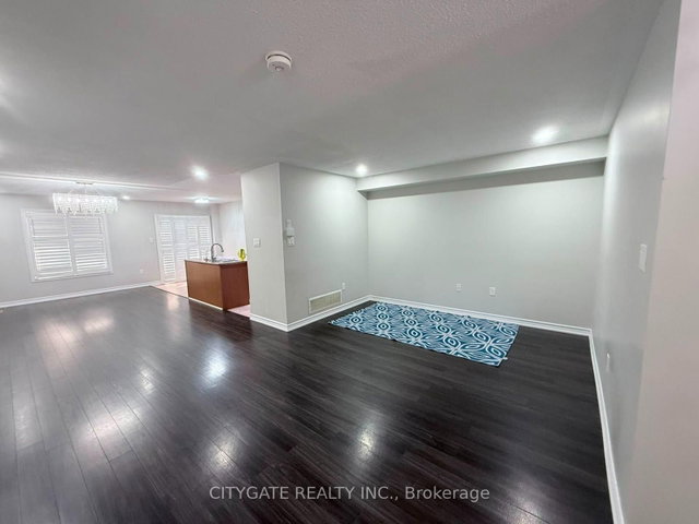 Main/Second - 124 Crystalview Crescent E