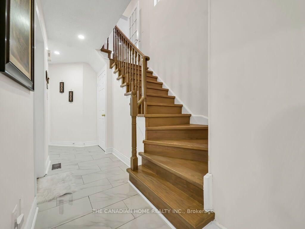 5244 Cinnamon Road • Mississauga, ON photo 9