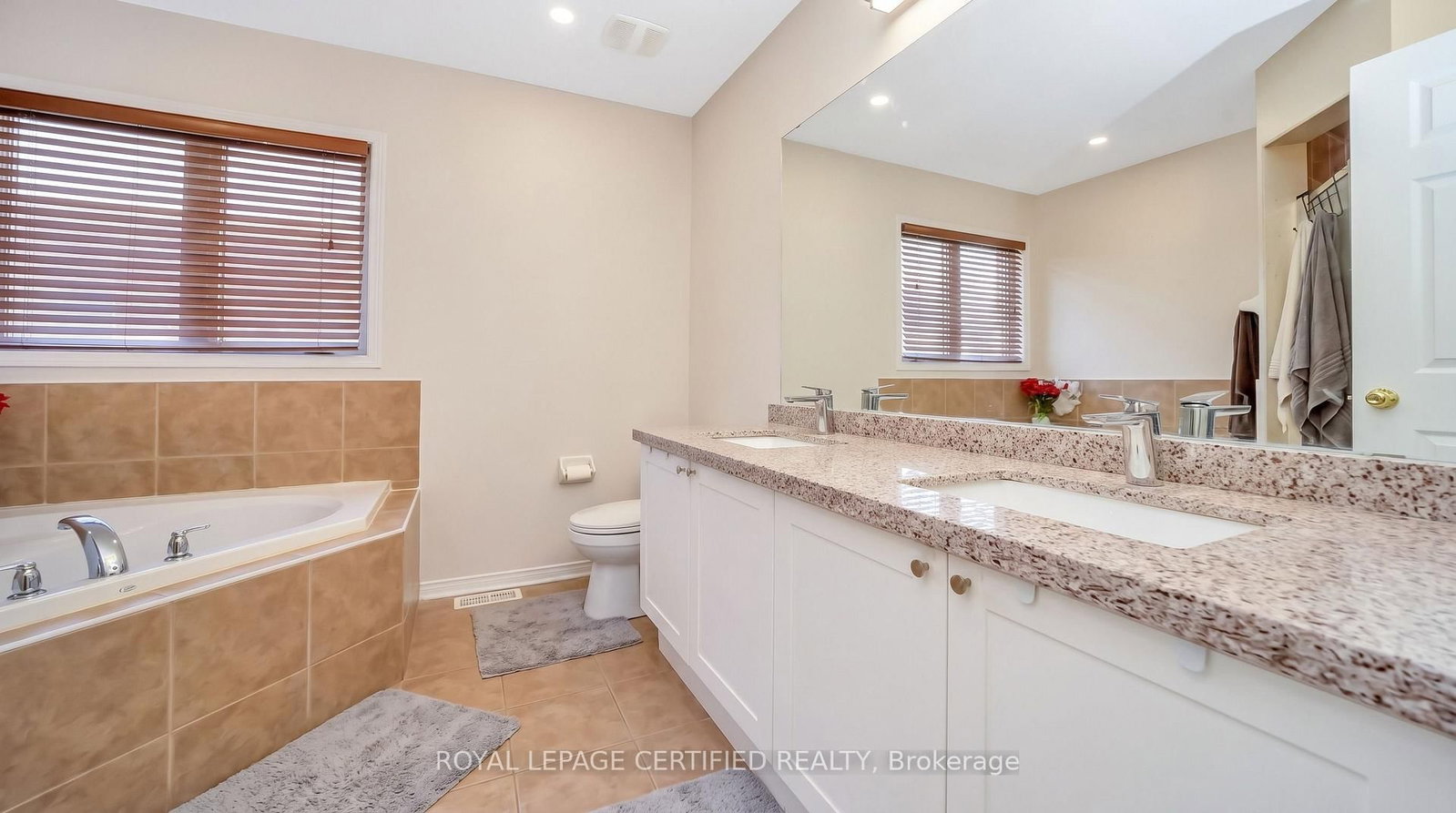 3274 Sunlight Street • Mississauga, ON photo 10