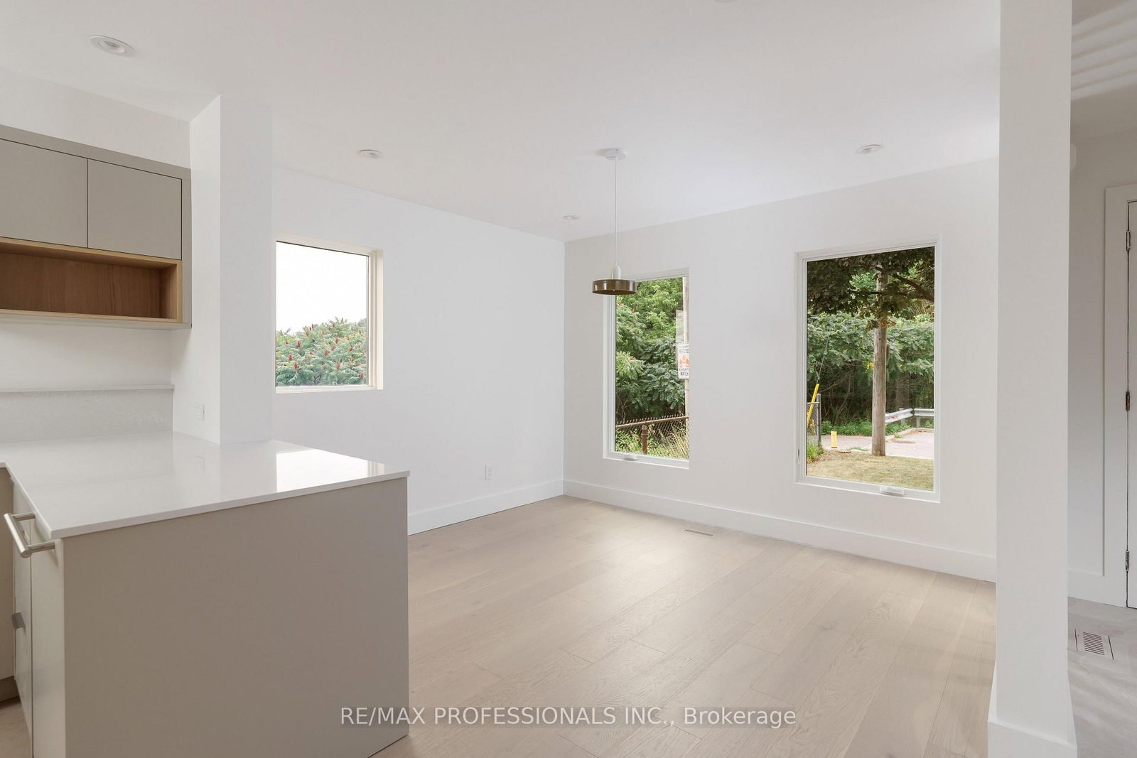 19 Arnold Avenue • Toronto, ON photo 10