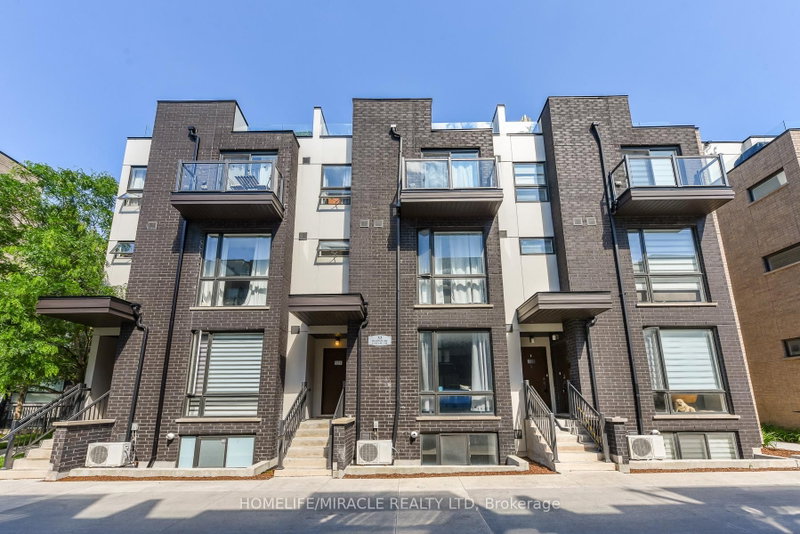 32 Fieldway Rd #122, Toronto, Ontario