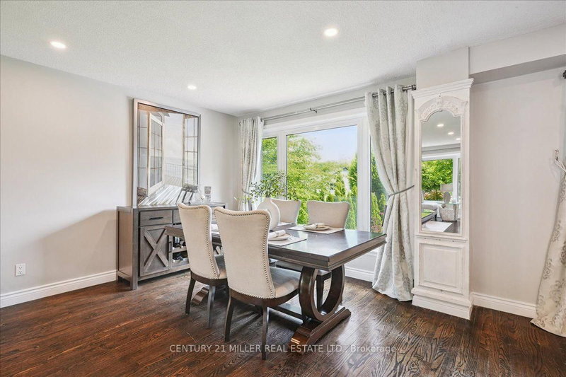 2442 Woburn Oakville,ON L6L 5E9 — Photo 10
