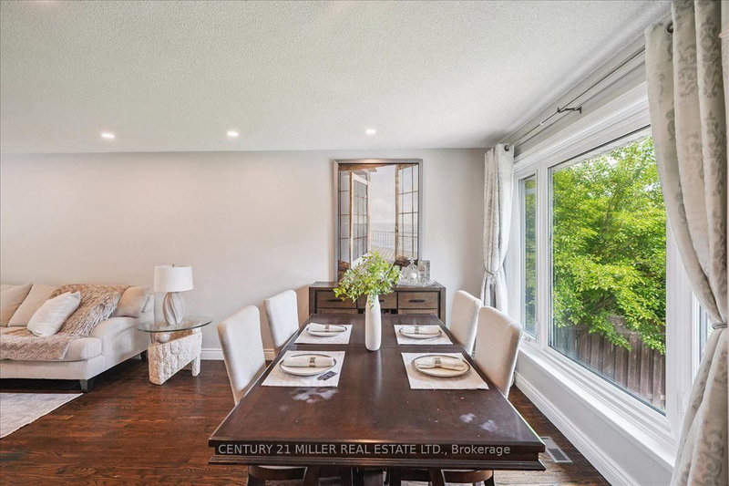 2442 Woburn Oakville,ON L6L 5E9 — Photo 11