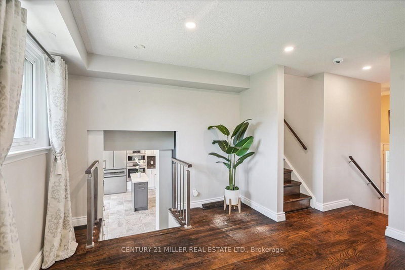 2442 Woburn Oakville,ON L6L 5E9 — Photo 12