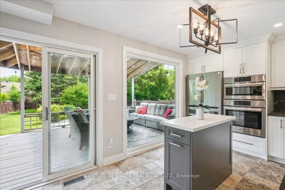 2442 Woburn Oakville,ON L6L 5E9 — Photo 16