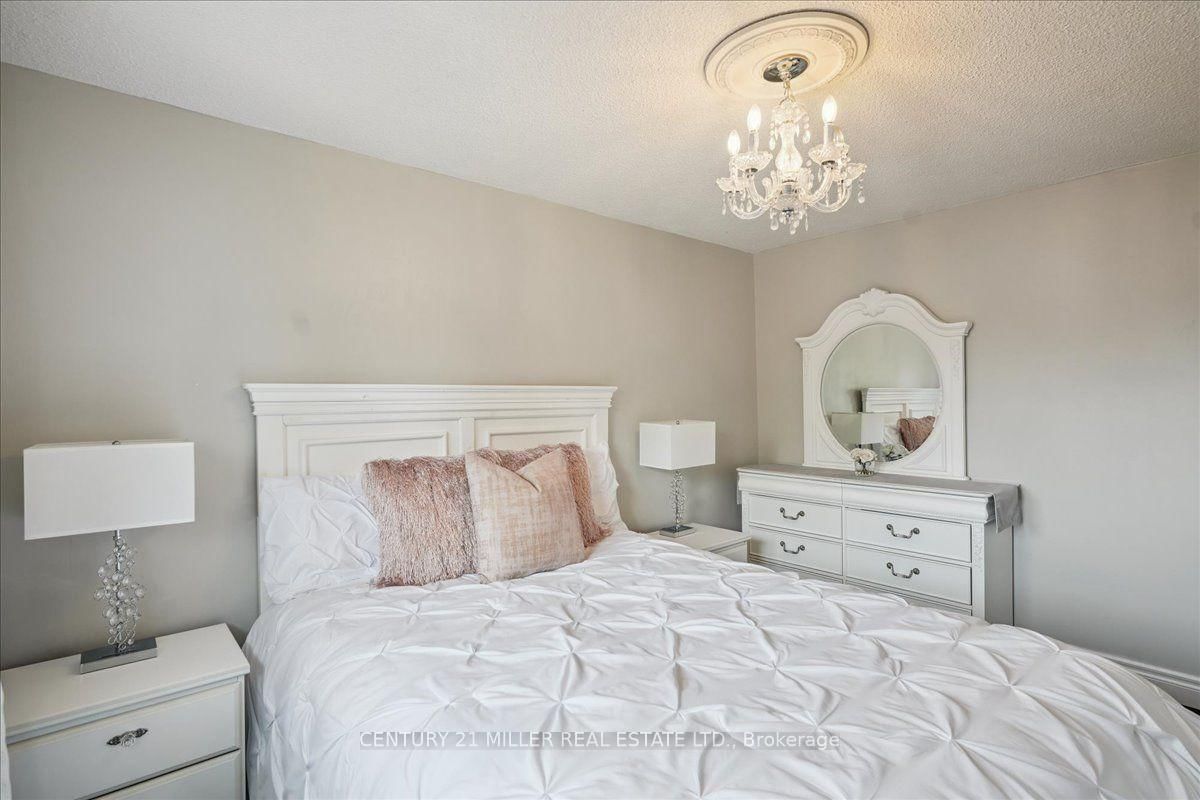 2442 Woburn Oakville,ON L6L 5E9 — Photo 23