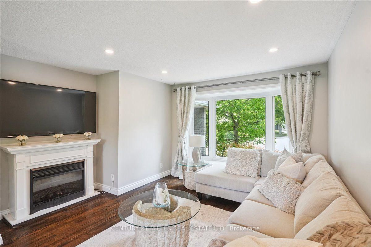 2442 Woburn Oakville,ON L6L 5E9 — Photo 9