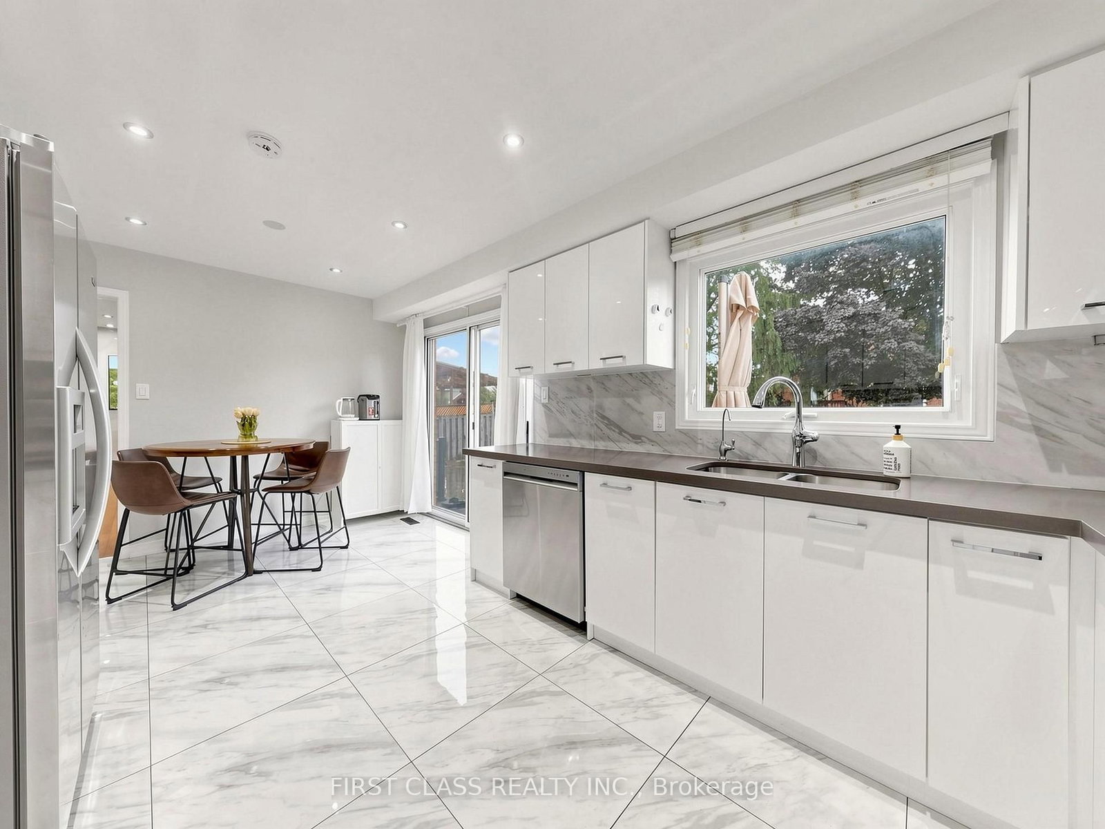 967 White Clover Way • Mississauga, ON photo 8