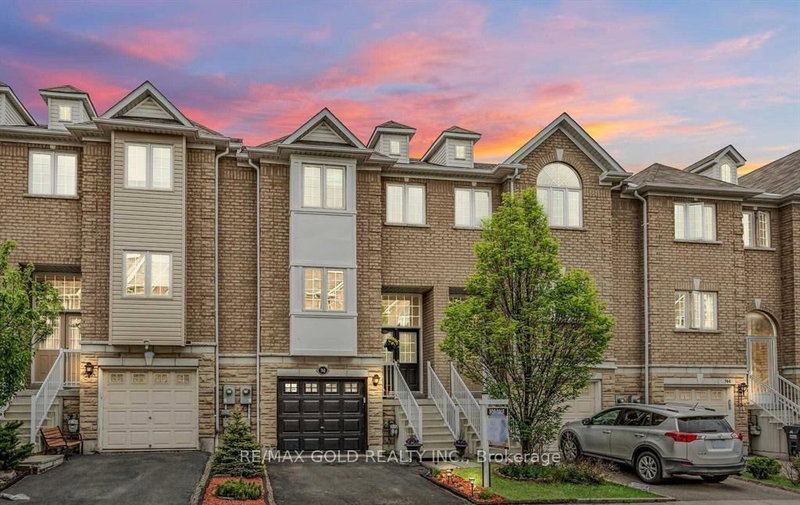 740 Maxman Street, Mississauga