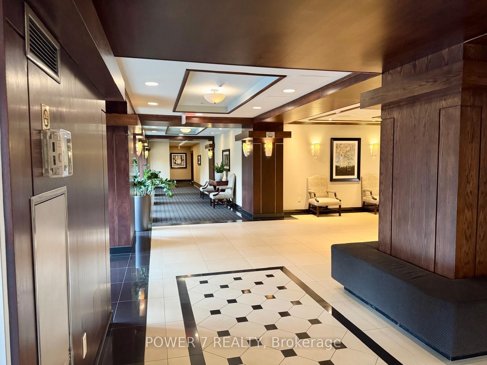 PH304-101 Subway Crescent, Toronto, ON, photo 2