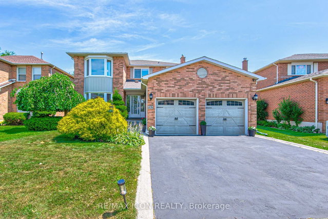 15 Hall Crescent