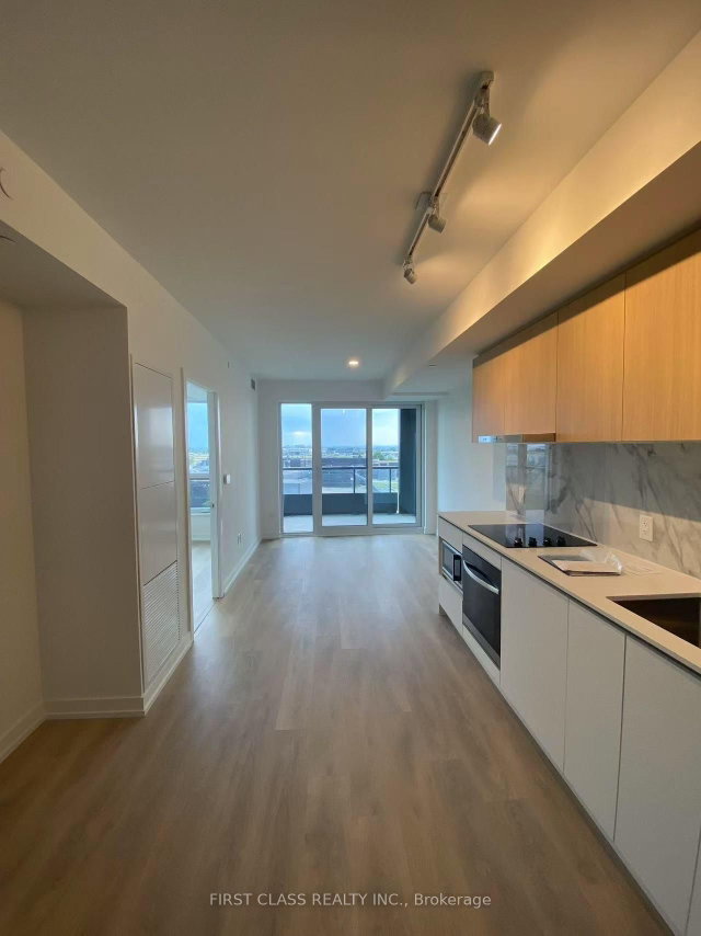 818 - 1100 Sheppard Avenue W