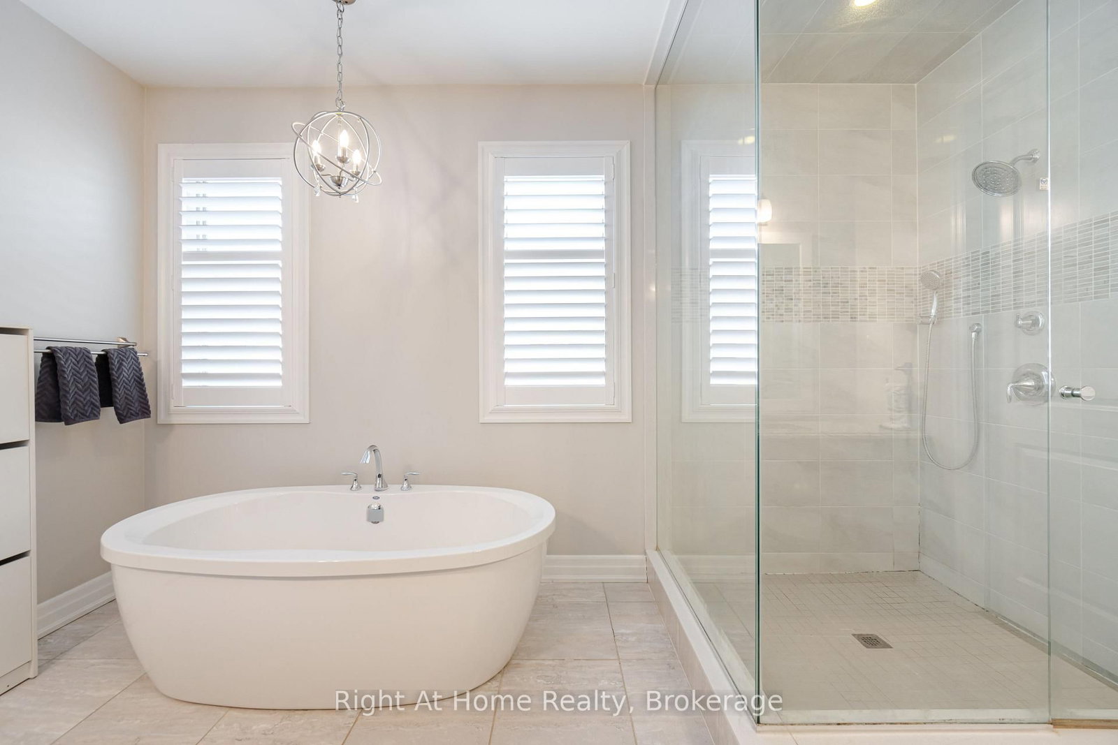 3318 Charles Biggar Drive • Oakville, ON photo 29