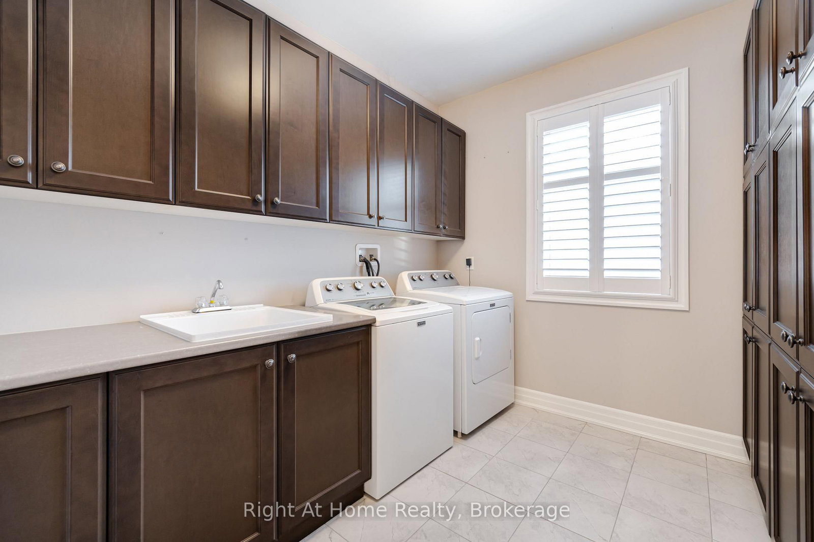 3318 Charles Biggar Drive • Oakville, ON photo 41