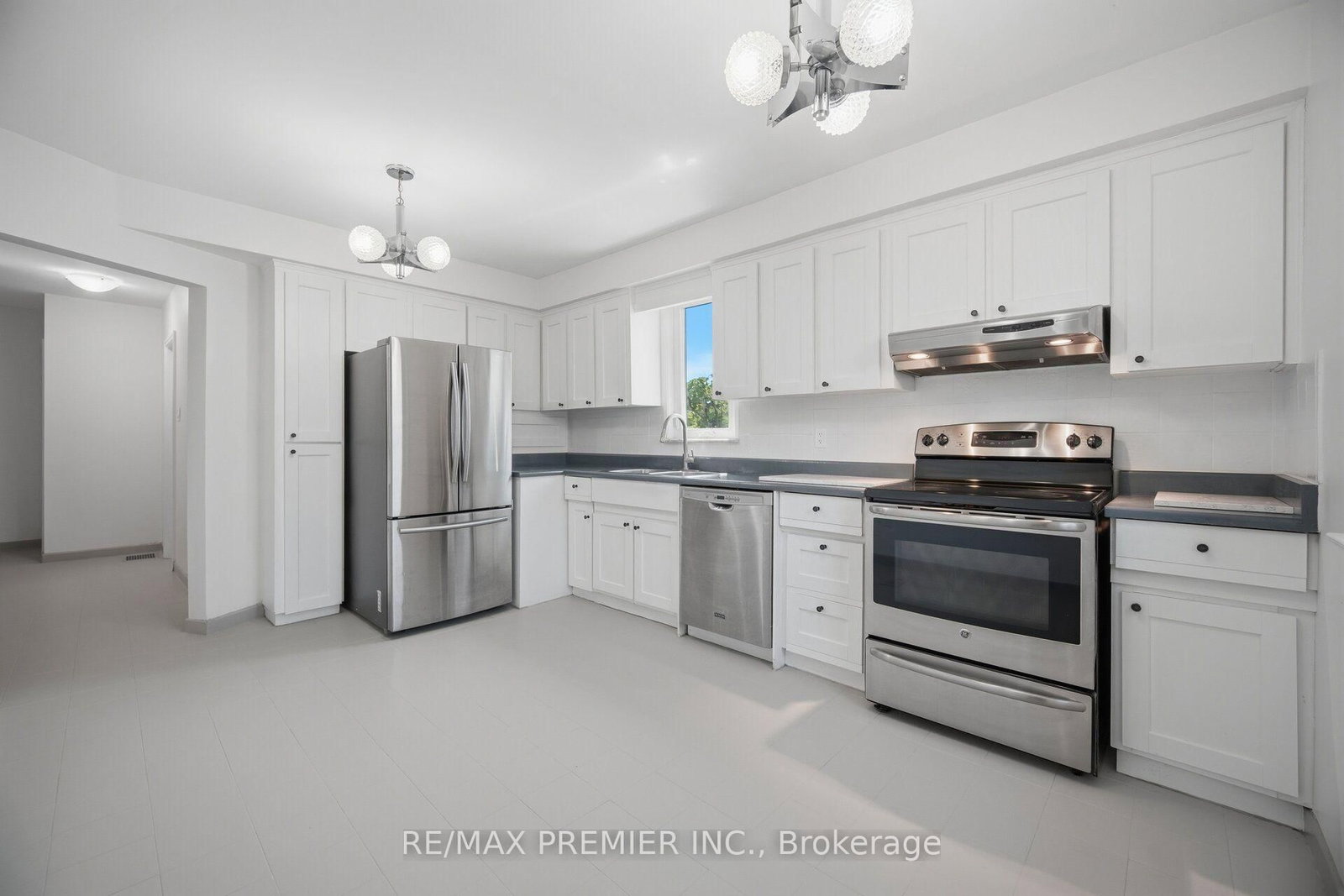 295 Falstaff Avenue • Toronto, ON photo 11