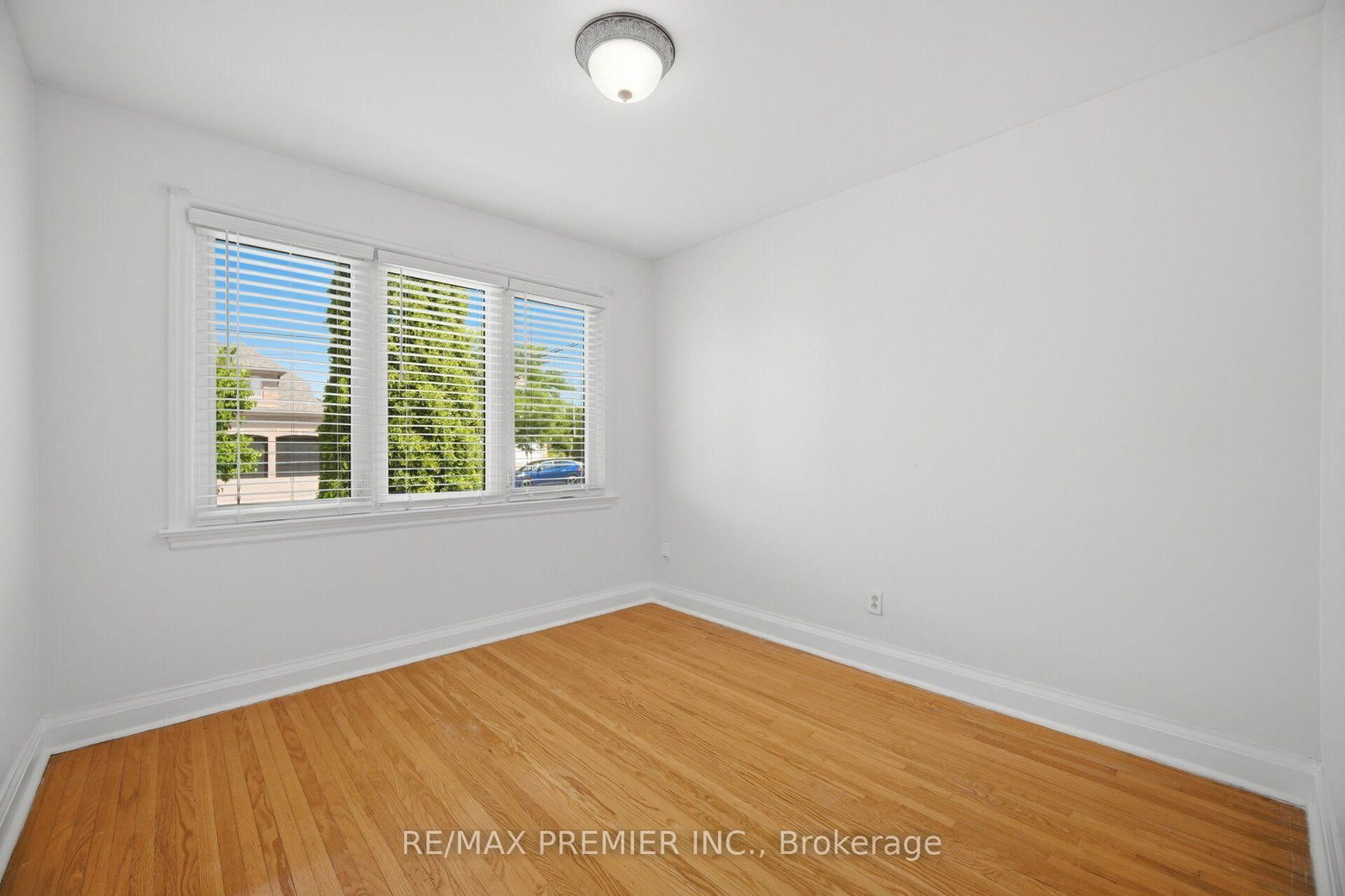 295 Falstaff Avenue • Toronto, ON photo 14