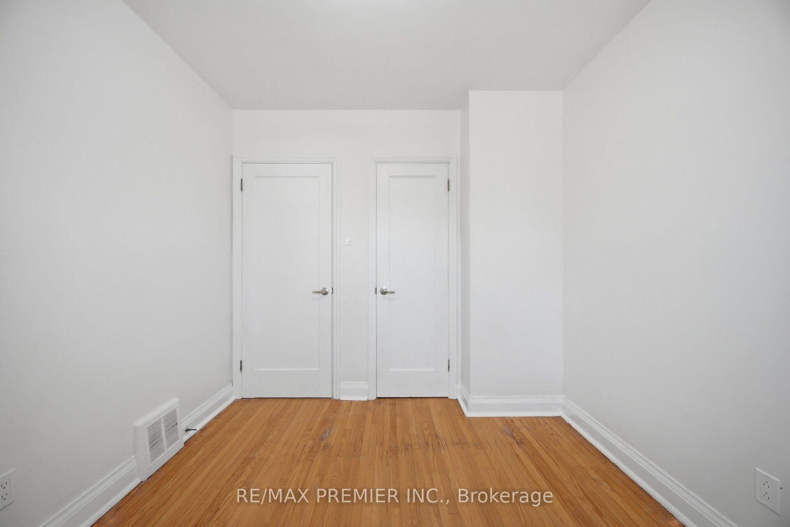 295 Falstaff Avenue • Toronto, ON photo 19