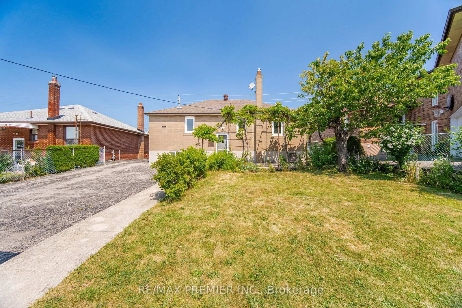 295 Falstaff Avenue • Toronto, ON photo 41