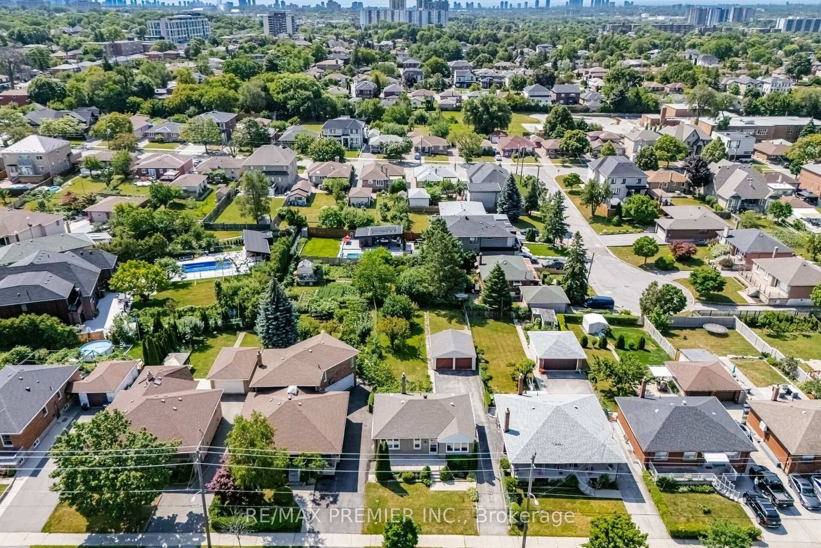 295 Falstaff Avenue • Toronto, ON photo 45