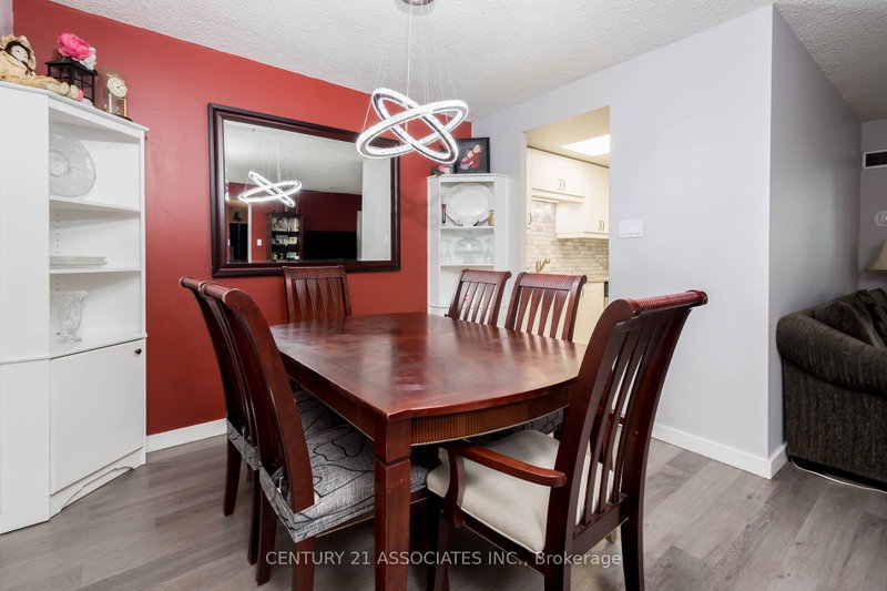 5 Lisa Brampton,ON L6T 4T4 — Photo 12