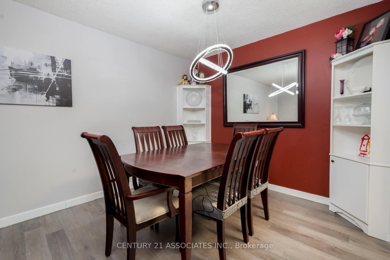 5 Lisa Brampton,ON L6T 4T4 — Photo 13