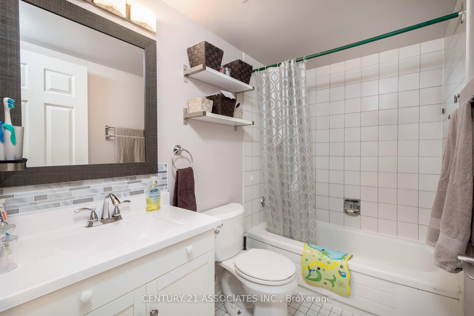 5 Lisa Brampton,ON L6T 4T4 — Photo 18