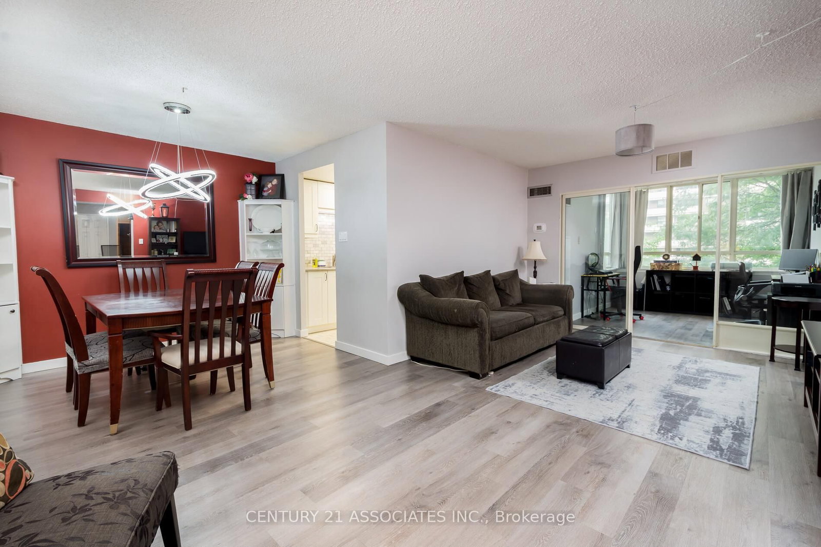 5 Lisa Brampton,ON L6T 4T4 — Photo 6