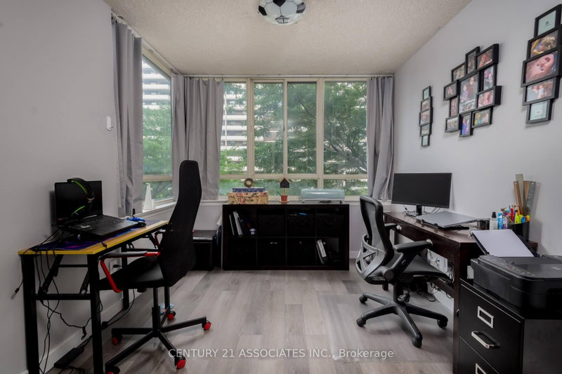 5 Lisa Brampton,ON L6T 4T4 — Photo 9