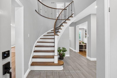 2175 Margot Street • Oakville, ON photo 3