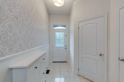 20 Wellman Crescent — photo 4