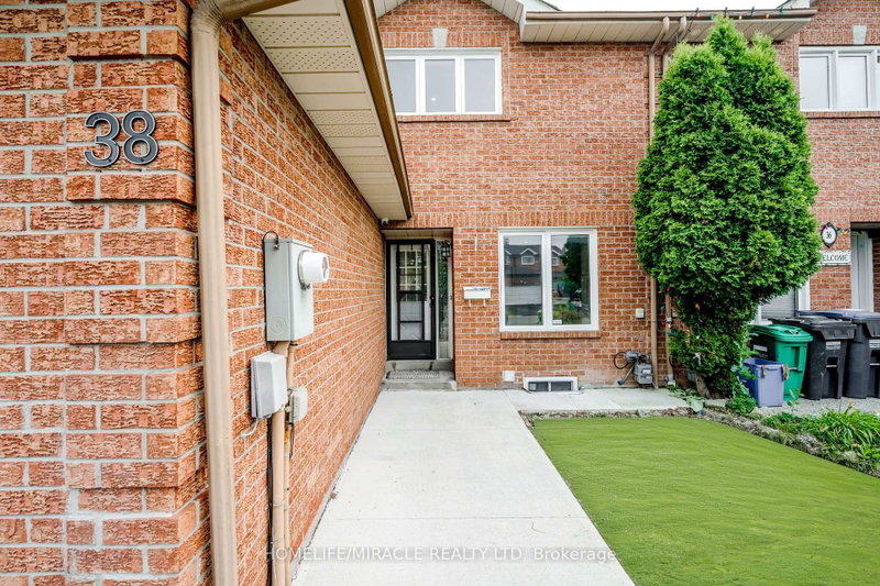 38 Whitehaven Drive