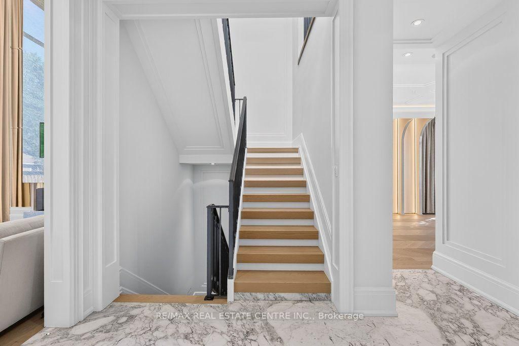 131 Mayfield Drive • Oakville, ON photo 14