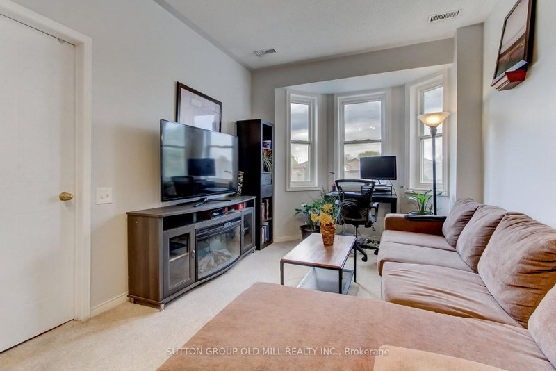760 Lawrence Toronto,ON M6A 3E7 — Photo 11