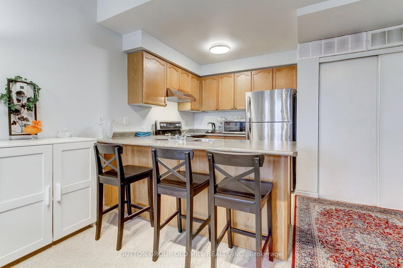 760 Lawrence Ave W photo 5