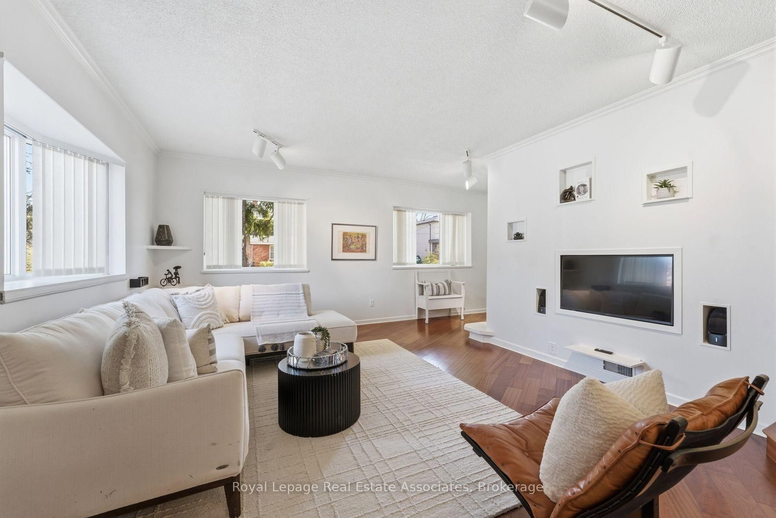 12 Wenonah Drive • Mississauga, ON photo 11