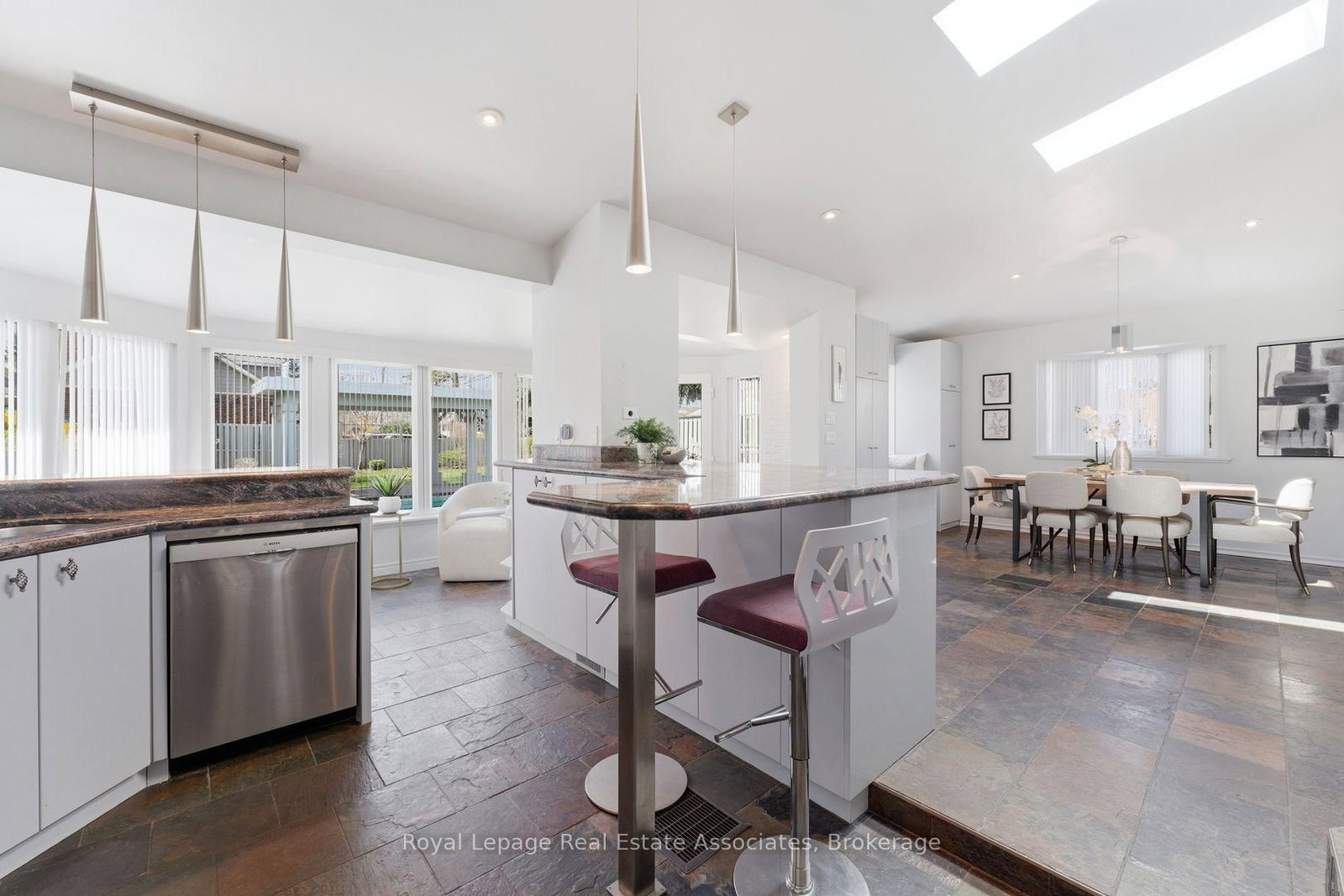 12 Wenonah Drive • Mississauga, ON photo 14