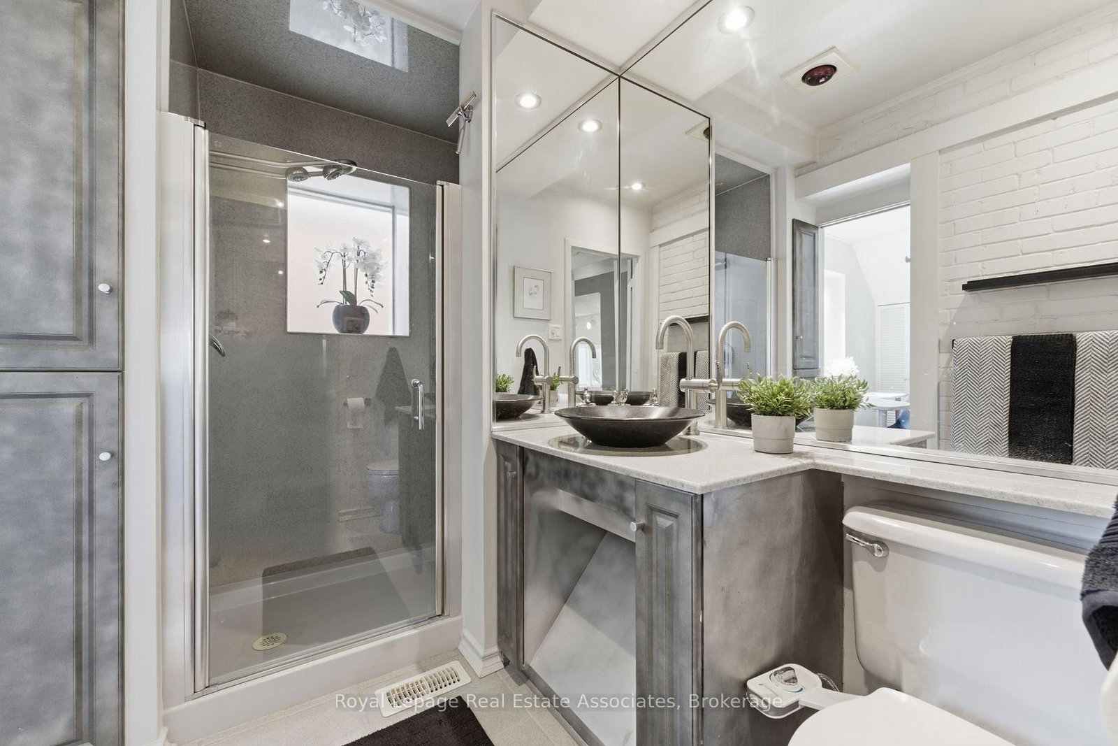 12 Wenonah Drive • Mississauga, ON photo 31