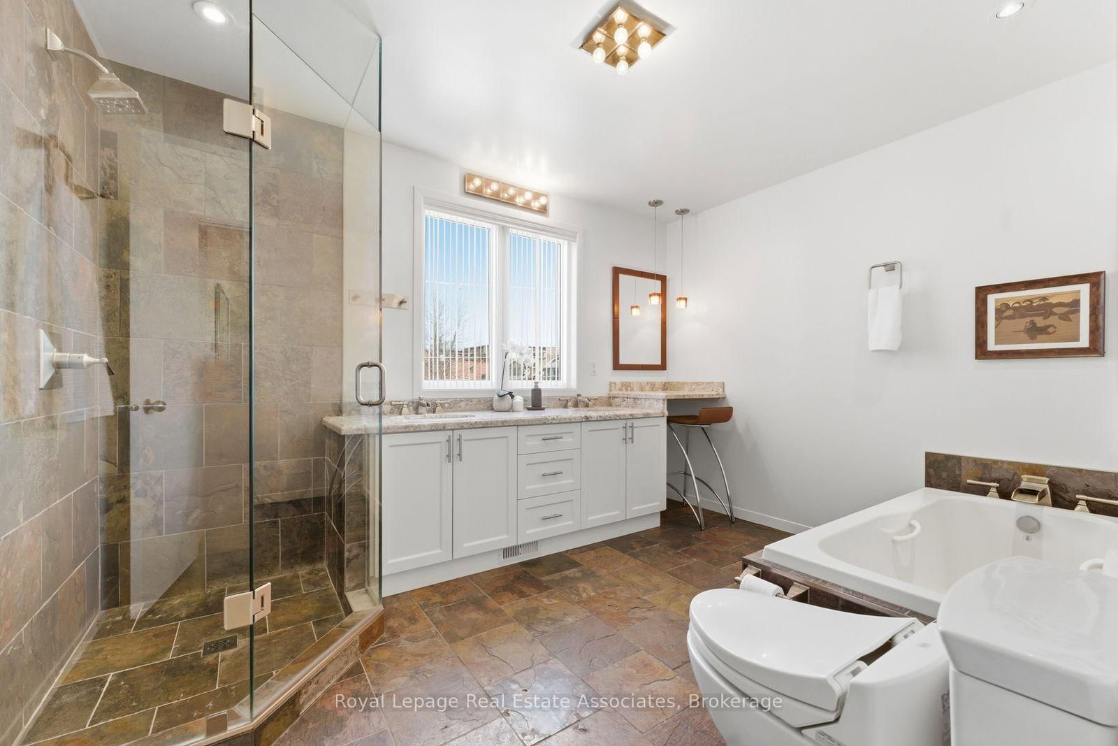 12 Wenonah Drive • Mississauga, ON photo 43