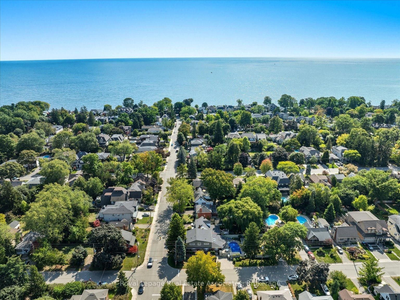12 Wenonah Drive • Mississauga, ON photo 9