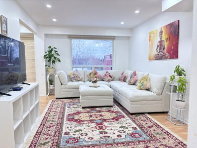 244 Royal Salisbury Way — more photos