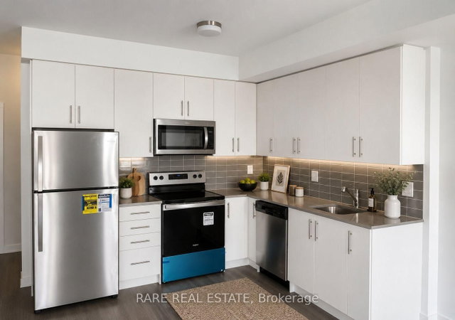 15 - 3429 Ridgeway Drive