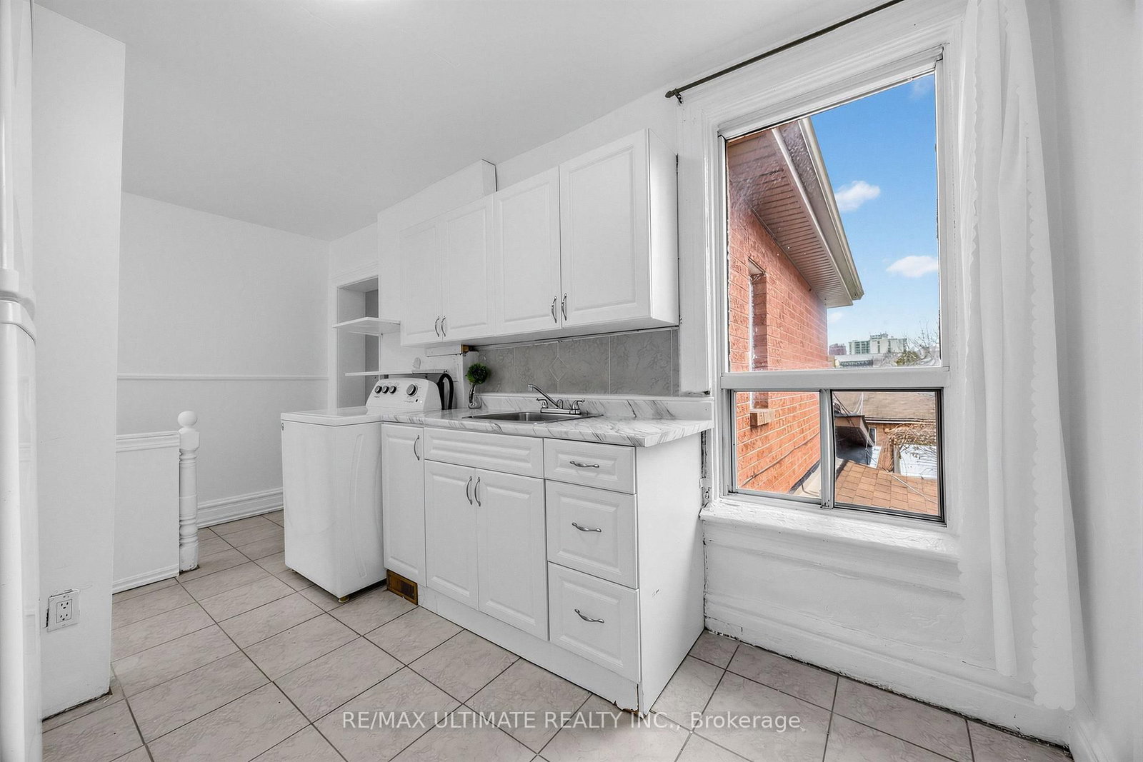 2nd Floor-57 Shanly Street, Toronto, ON, photo 2