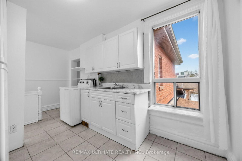 2nd Floor - 57 Shanly Street