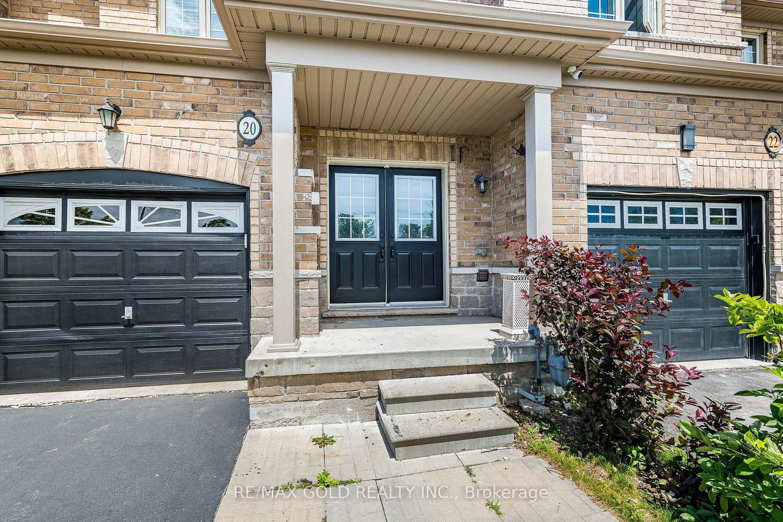 20 Brussels Avenue • Brampton, ON photo 3
