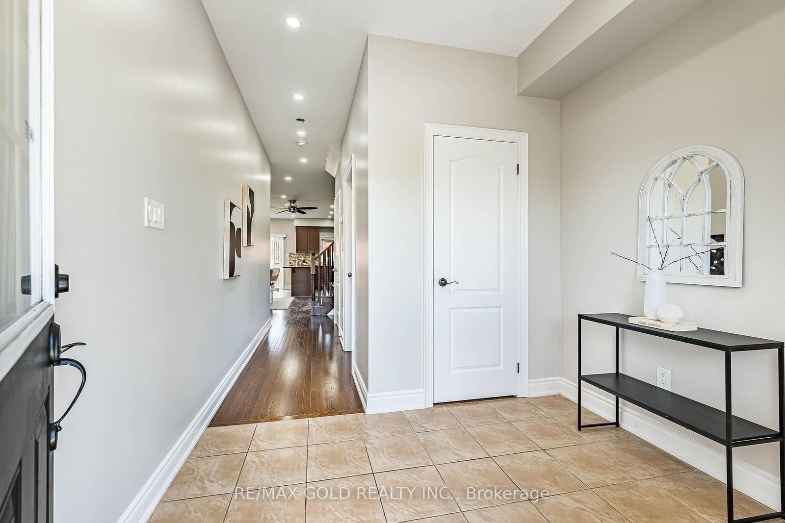 20 Brussels Avenue • Brampton, ON photo 4