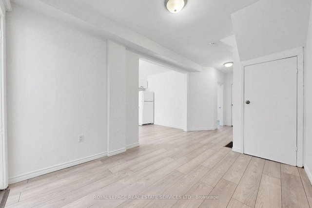 Main - 119 Essex Street